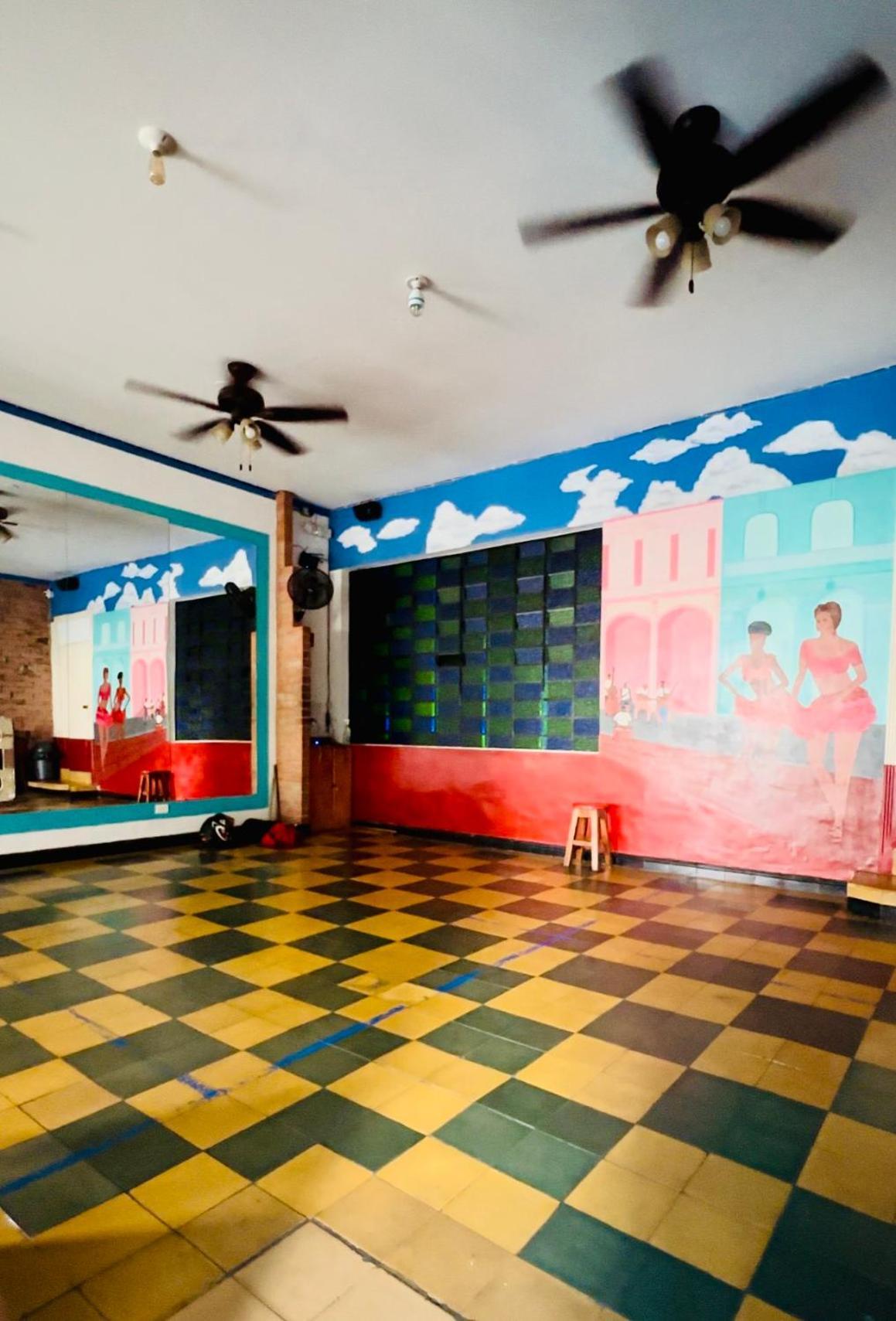 Havana Hostel Cali & Dance School Bagian luar foto